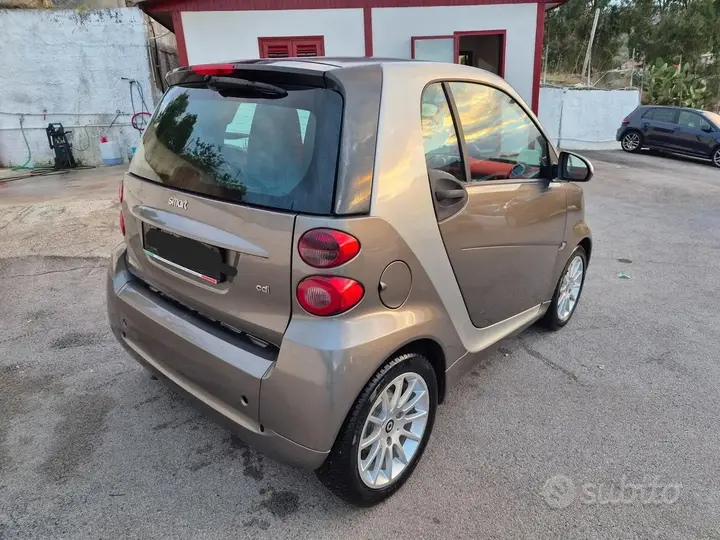 Smart Fortwo 2010 photo 3