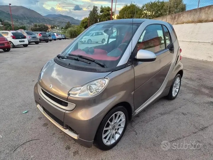 Smart Fortwo 2010 photo 2