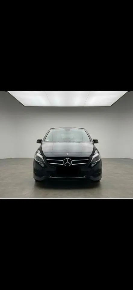 Mercedes-Benz B220