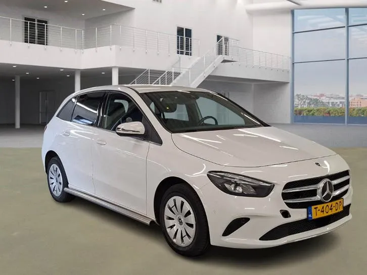 Mercedes-Benz B-Class 2023 photo 2