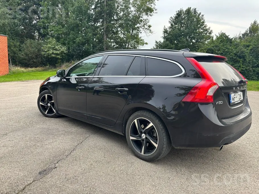 Volvo V60 2012 photo 3