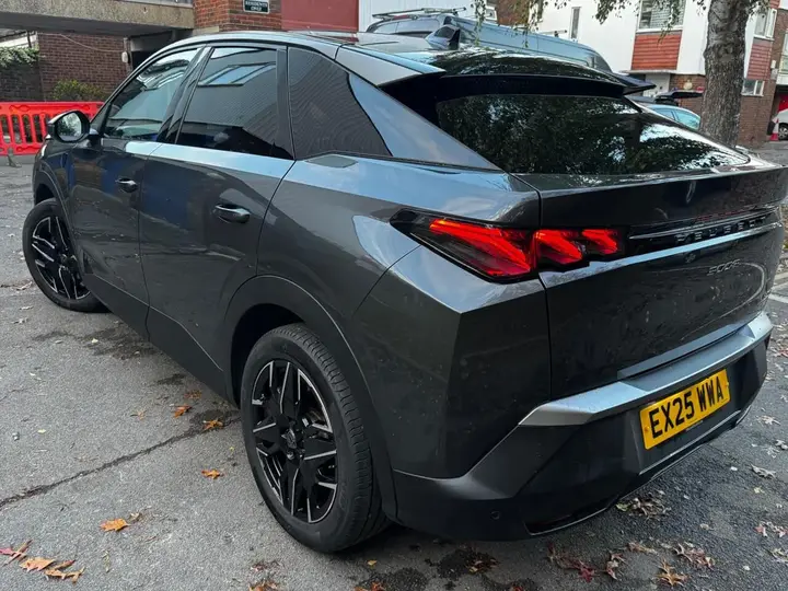 Peugeot 3008 2025 photo 5