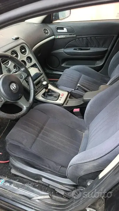 Alfa Romeo 159 2008 photo 3