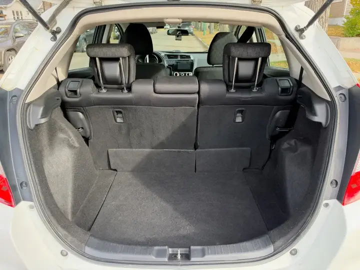Honda Fit 2015 photo 4