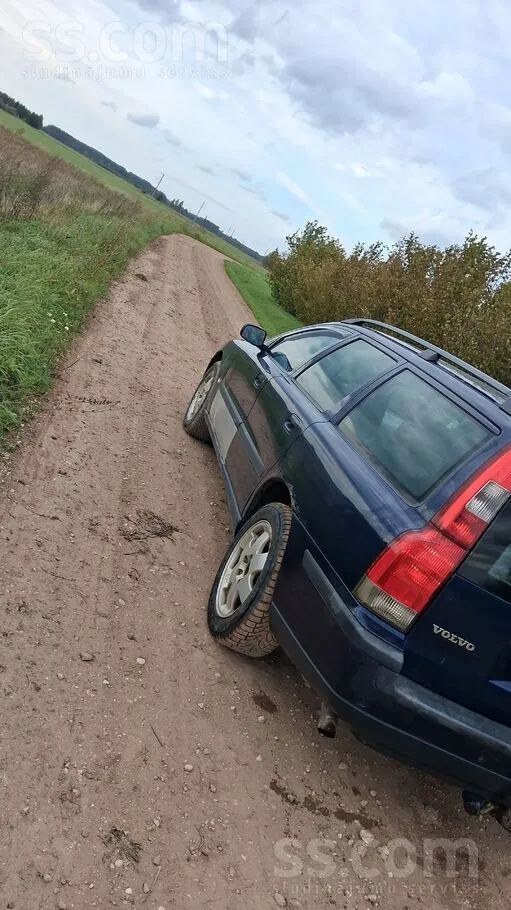 Volvo V70 2004 photo 4