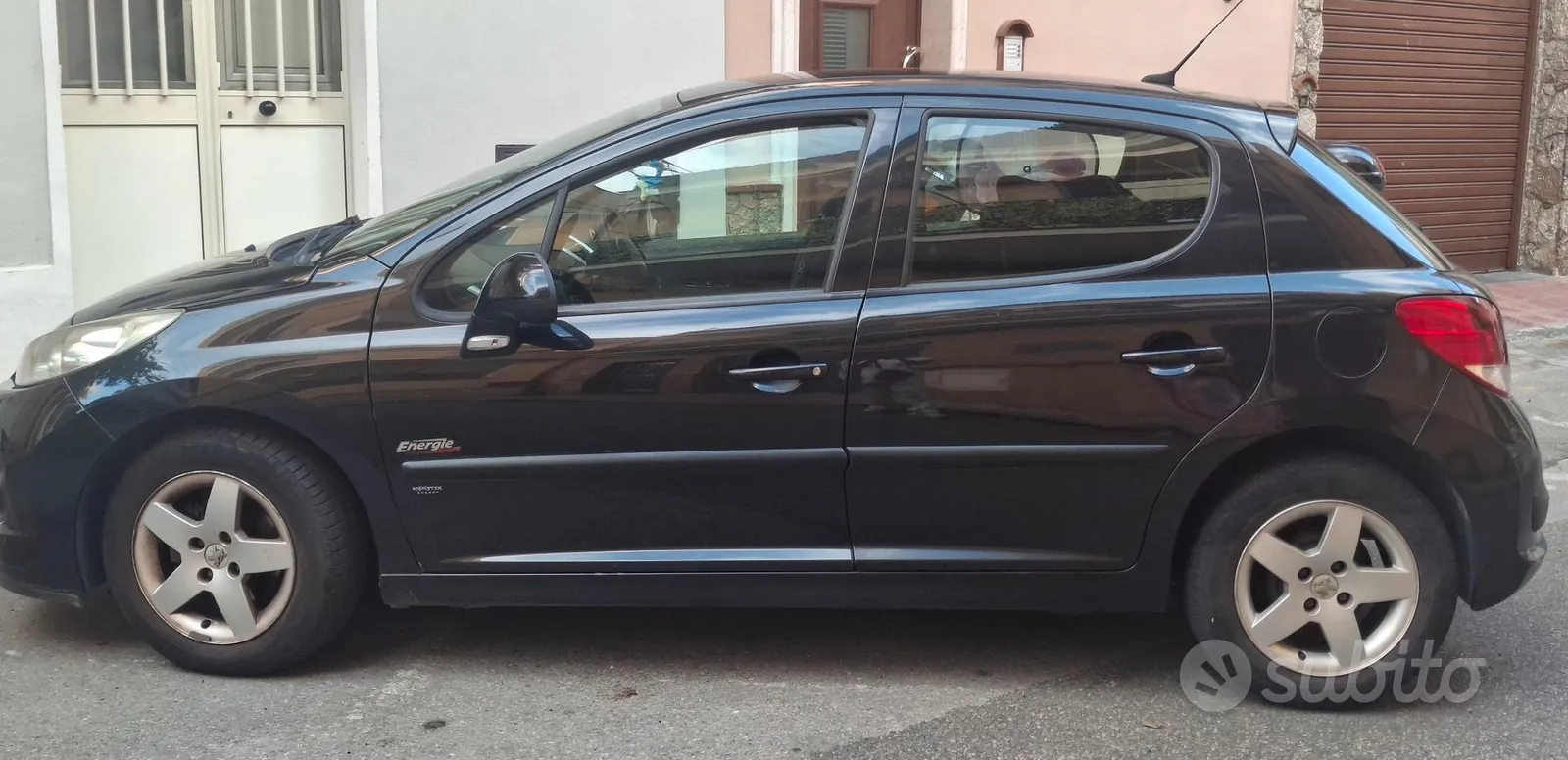 Peugeot 207 2009 photo 2