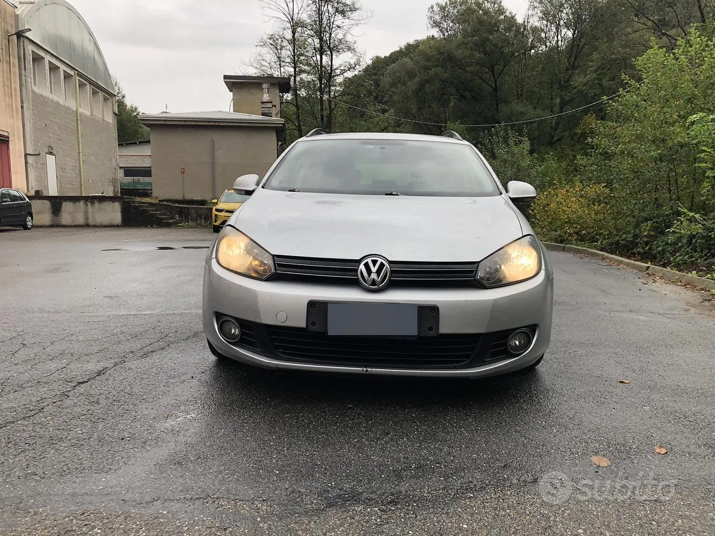 Volkswagen Golf 2010 photo 2