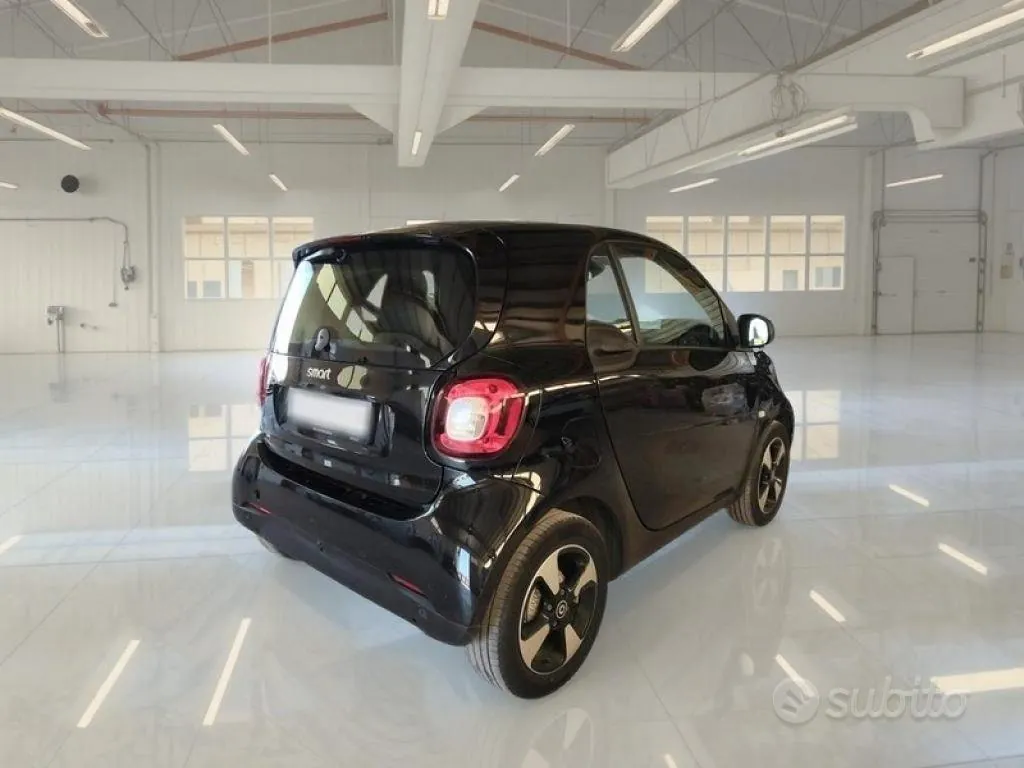 Smart Fortwo 2021 photo 3