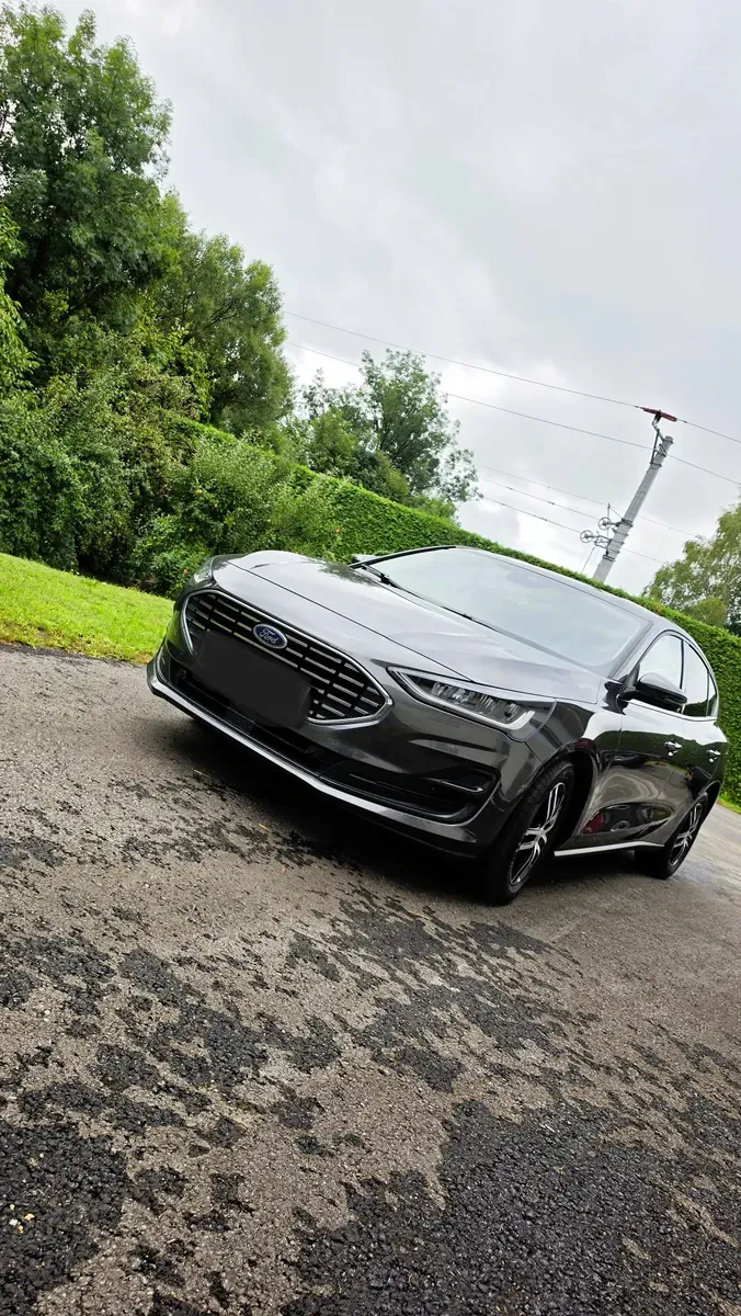 Ford Focus 2022 photo 2