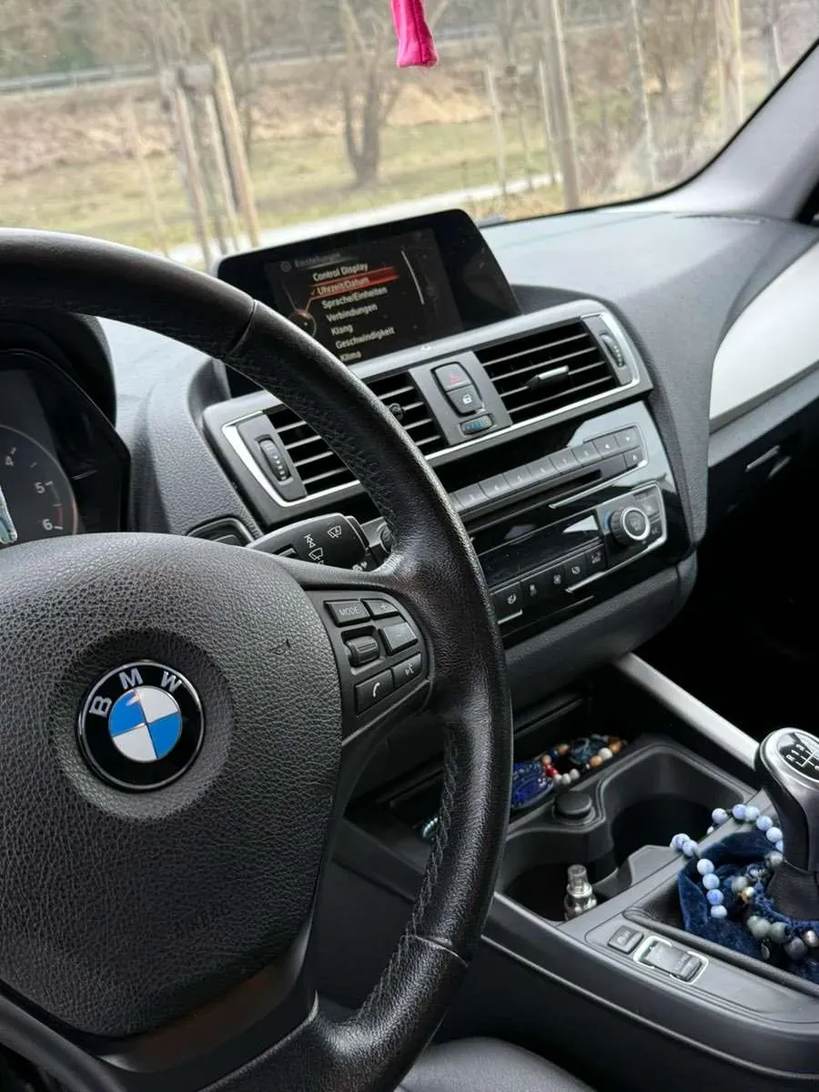 BMW 1 Series 2015 photo 2