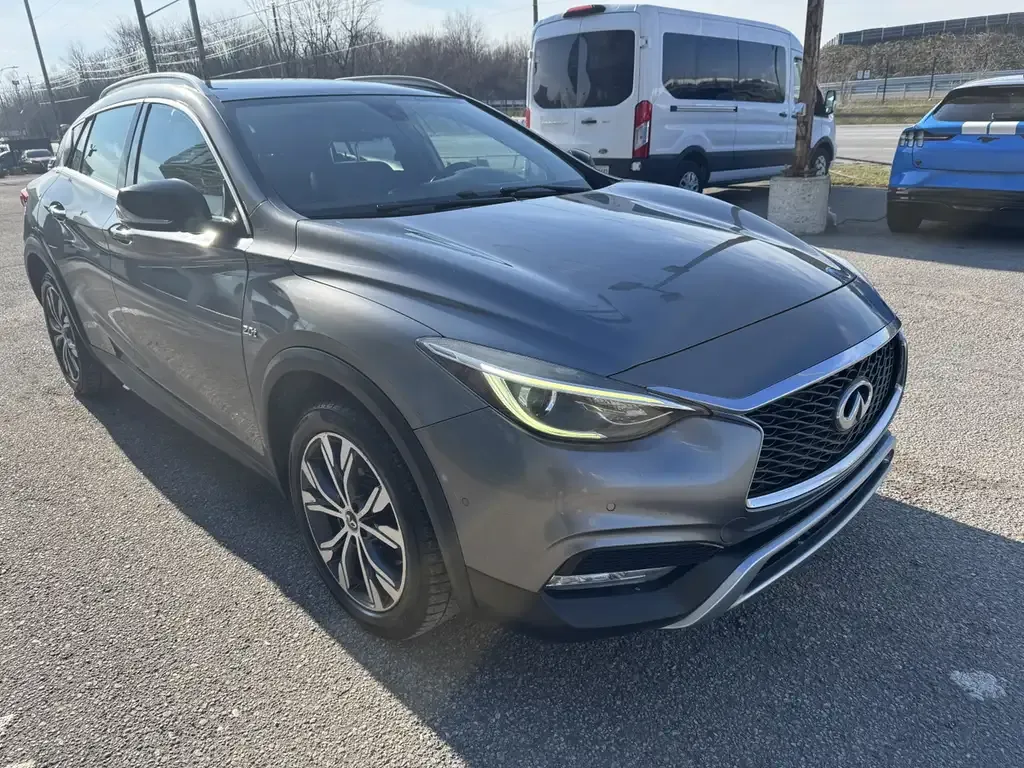 Infiniti Qx30
