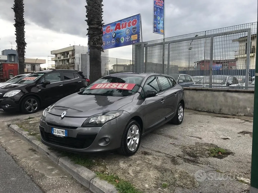 Renault Megane 2012 photo 3