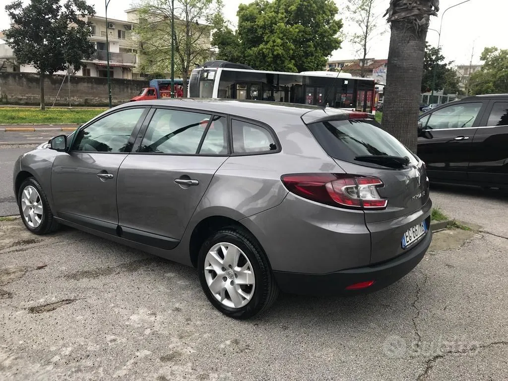 Renault Megane 2012 photo 5
