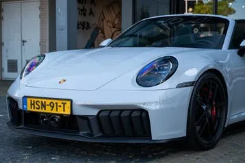 Porsche 911 2024 photo 2