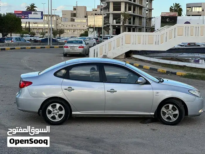 Hyundai Avante 2009 photo 3