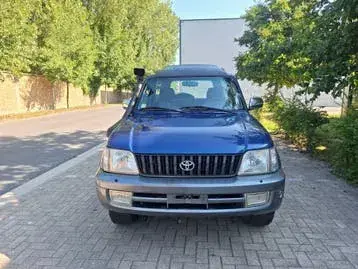 Toyota Land Cruiser 2000 photo 2