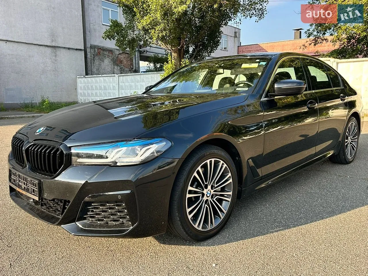 BMW 5 Series 2019 photo 3