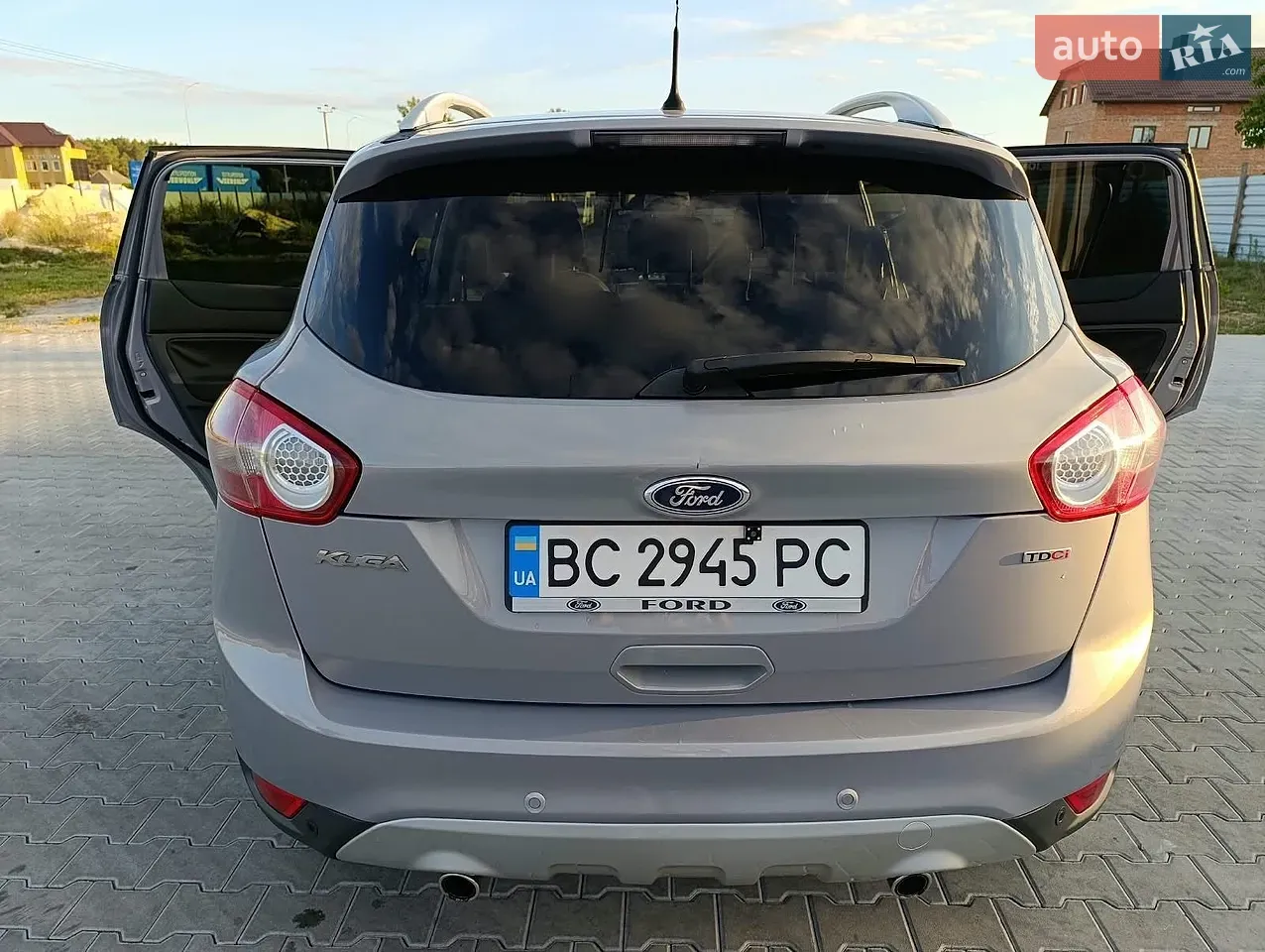 Ford Kuga 2010 photo 4