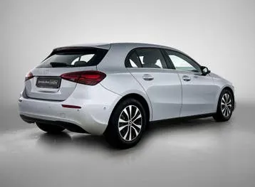 Mercedes-Benz A Klasse 180 2025 photo 2