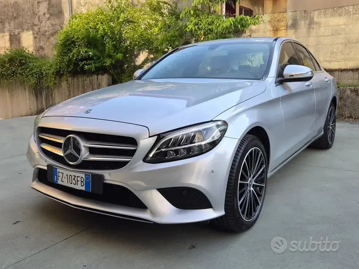 Mercedes-Benz C 220