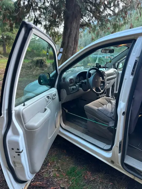 Dodge Grand Caravan 2006 photo 2