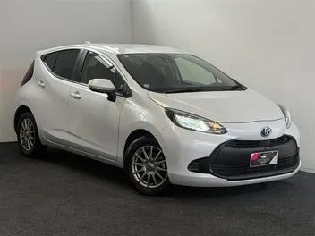 Toyota Aqua 2022 photo 2
