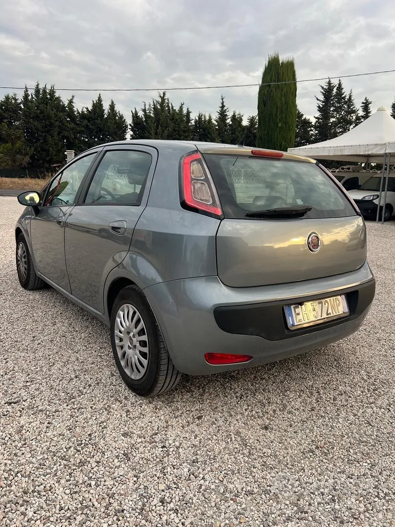 Fiat Punto Evo 2011 photo 3