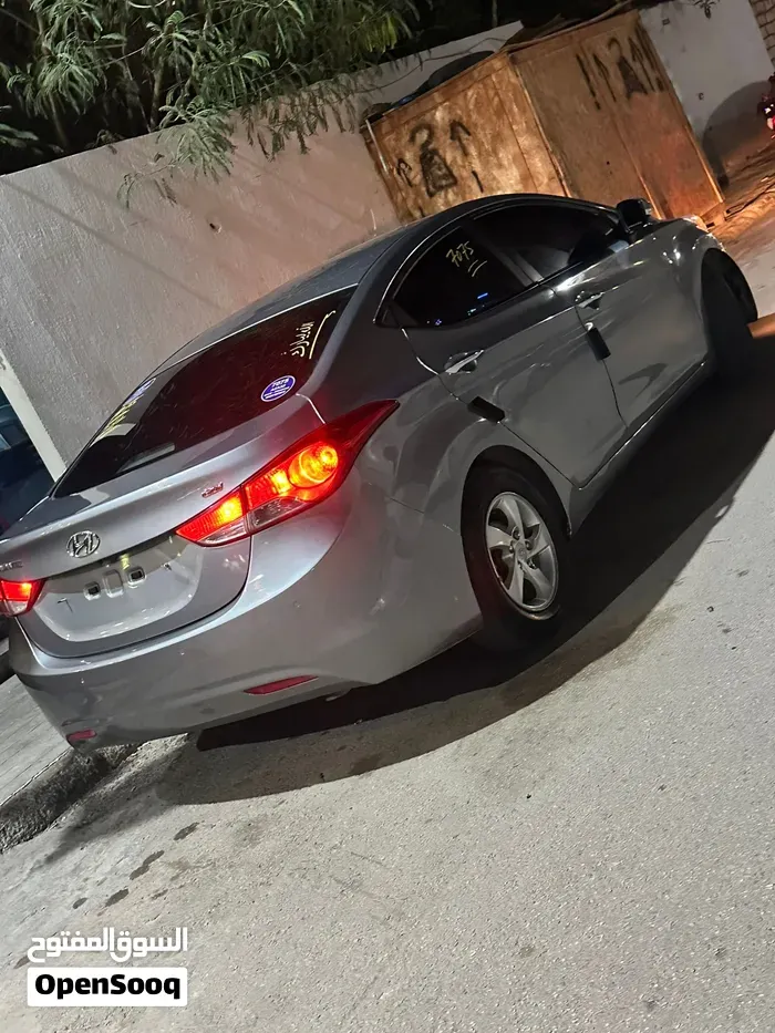 Hyundai Elantra 2012 photo 2