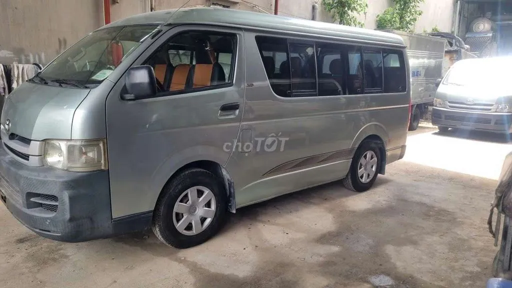 Toyota Hiace 2008 photo 2