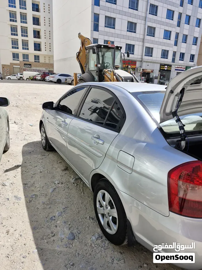 Hyundai Accent 2011 photo 3