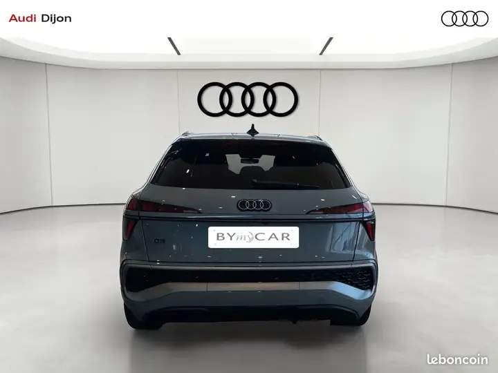 Audi Q3 2025 photo 4