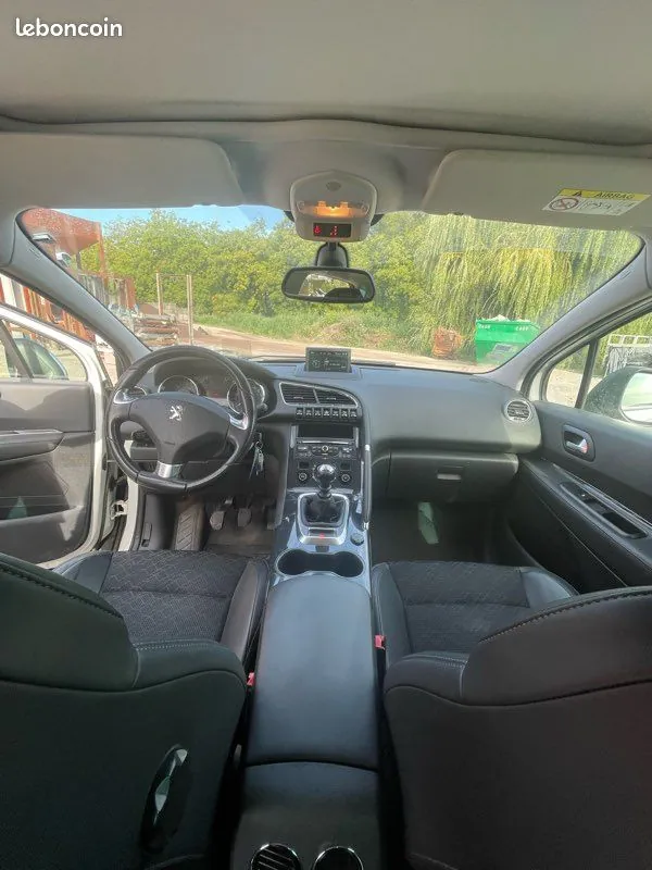 Peugeot 3008 2014 photo 2