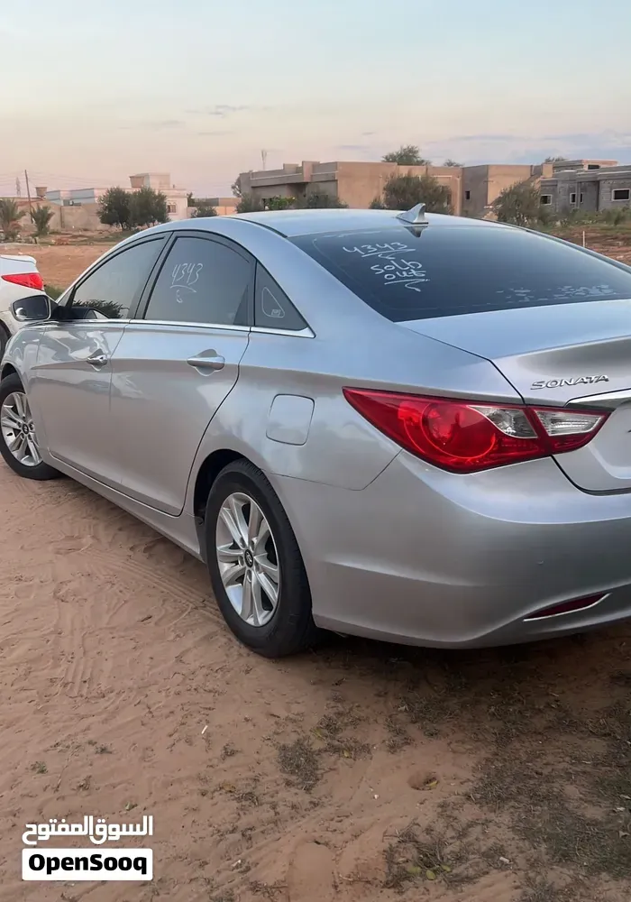 Hyundai Sonata 2012 photo 2
