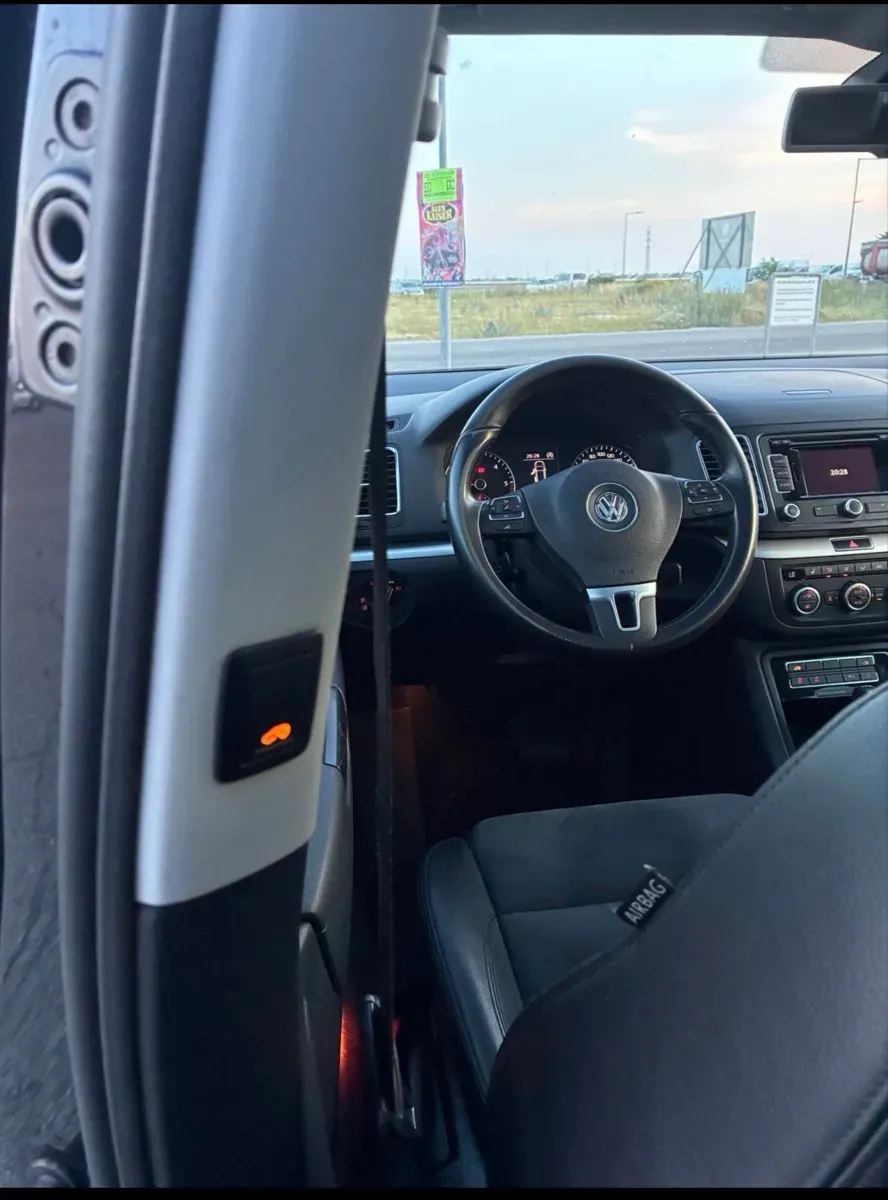 Volkswagen Sharan 2013 photo 3