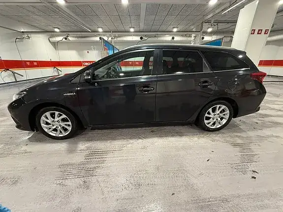 Toyota Auris 2016 photo 5