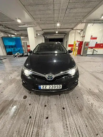 Toyota Auris 2016 photo 2