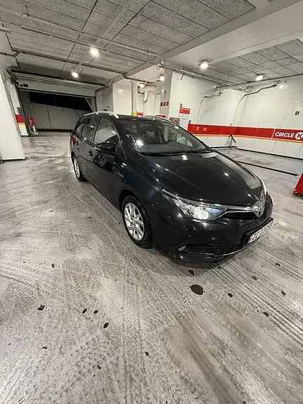 Toyota Auris 2016 photo 3