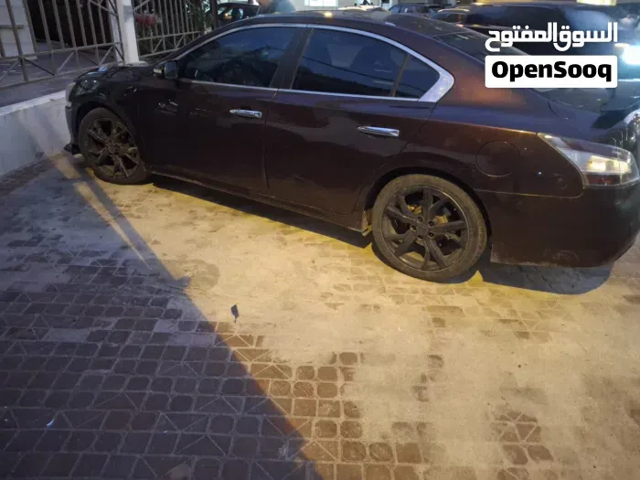 Nissan Maxima