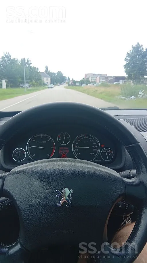 Peugeot 407 2004 photo 2