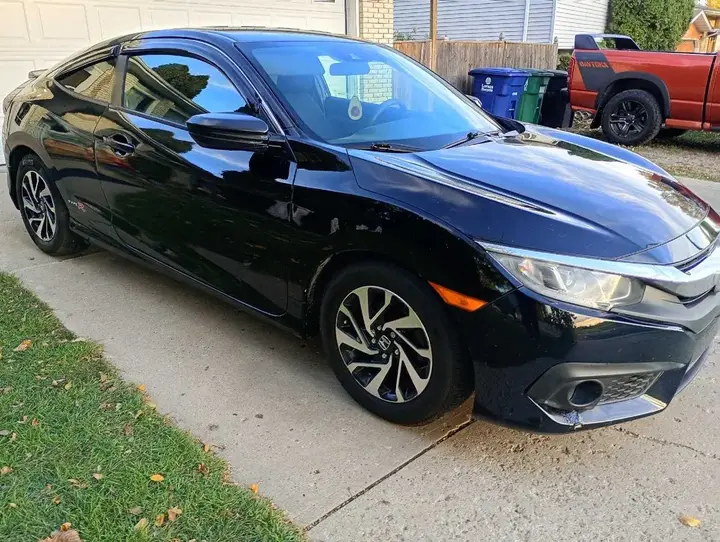 Honda Civic 2018 photo 3