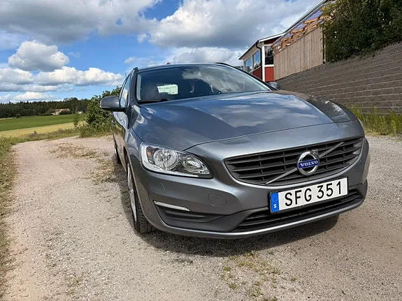 Volvo V60 2017 photo 2