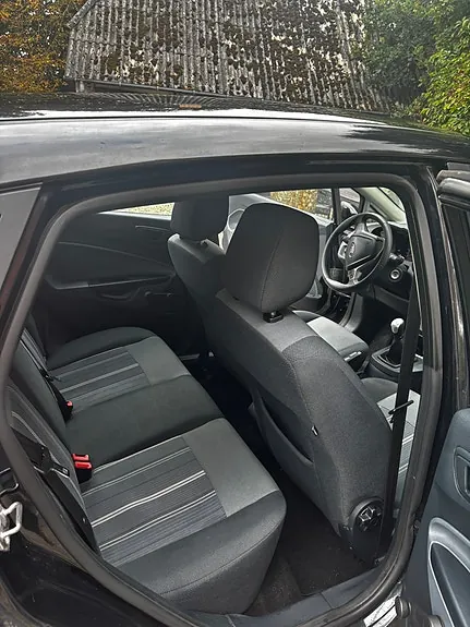Ford Fiesta 2010 photo 5