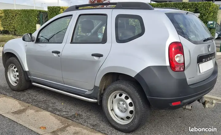Dacia Duster 2013 photo 4