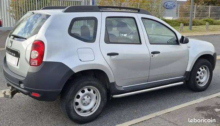 Dacia Duster 2013 photo 2