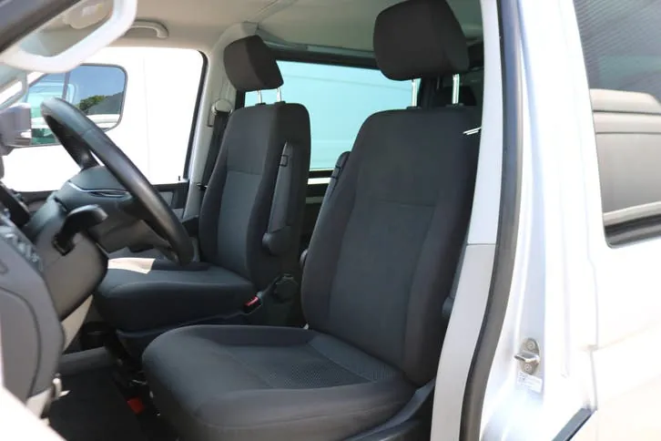 Volkswagen Transporter 2018 photo 2