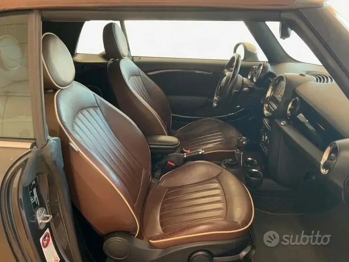 Mini Cooper S 2012 photo 2