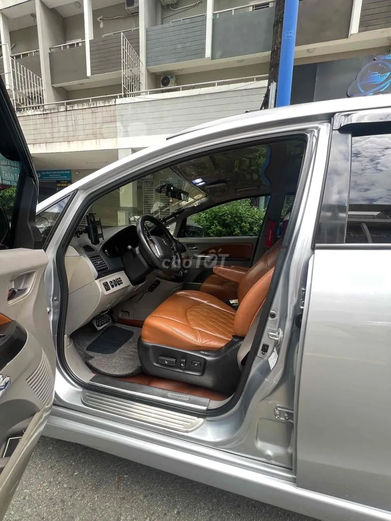 Mitsubishi Grandis 2005 photo 4