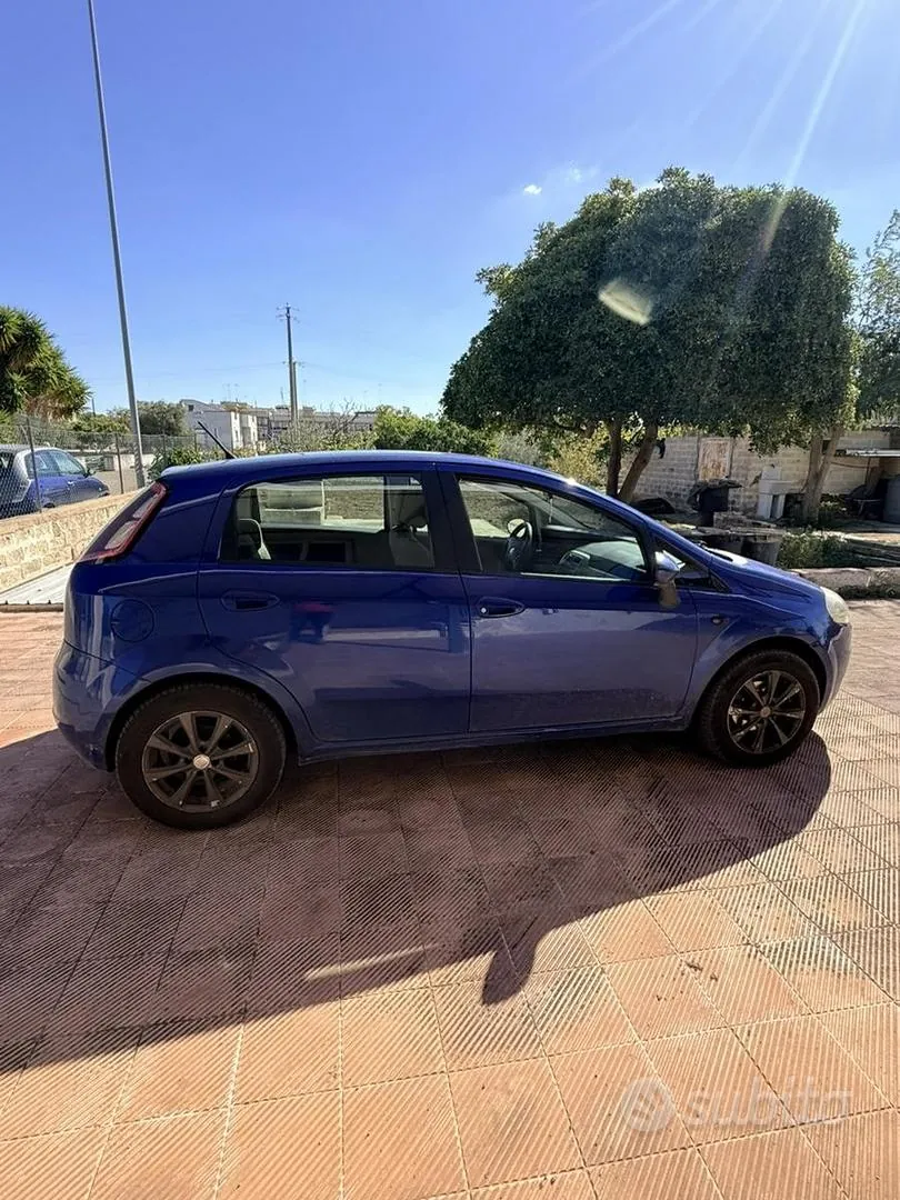 Fiat Grande Punto 2007 photo 3