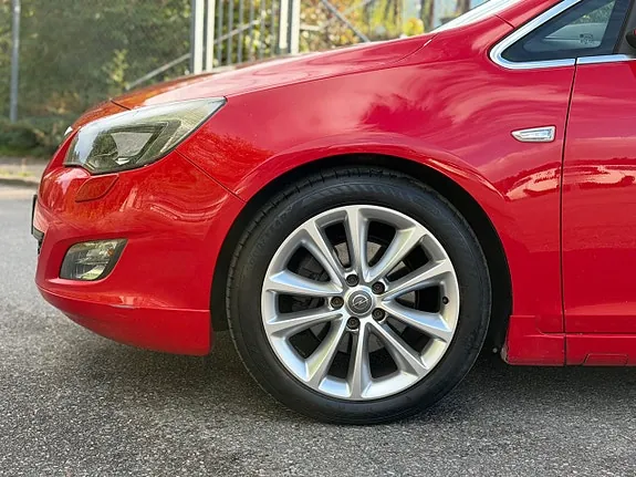 Opel Astra 2012 photo 3