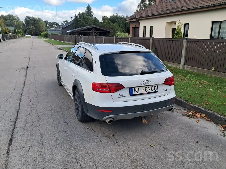 Audi A4 2010 photo 3